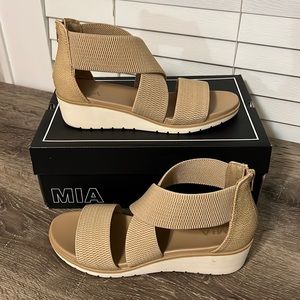Mia - Womens Wedge Shoes NWT, Size 8